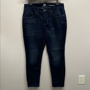 NWOT Lee Riders Midrise Skinny Dark Wash Denim Jeans Regular Fit 6P
